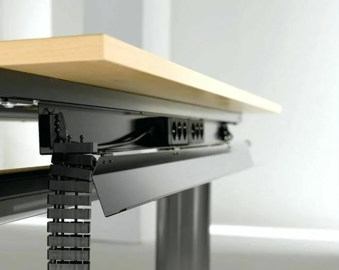 Лучший кабель менеджмент: как организовать кабели для идеального порядка Лучший кабель менеджмент: как организовать кабели для идеального порядка