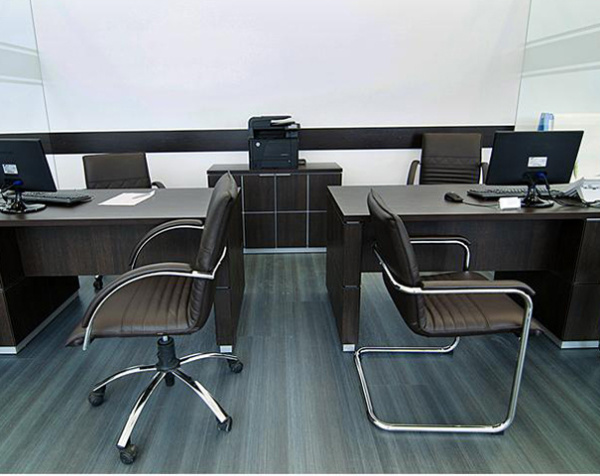 Офисное кресло Sindy с низкой спинкой на крестовине с колесами 60x60x93 Офисное кресло Sindy с низкой спинкой на крестовине с колесами 60x60x93