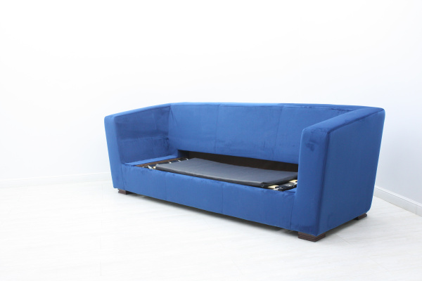 Диван трехместный с подлокотниками Хебе